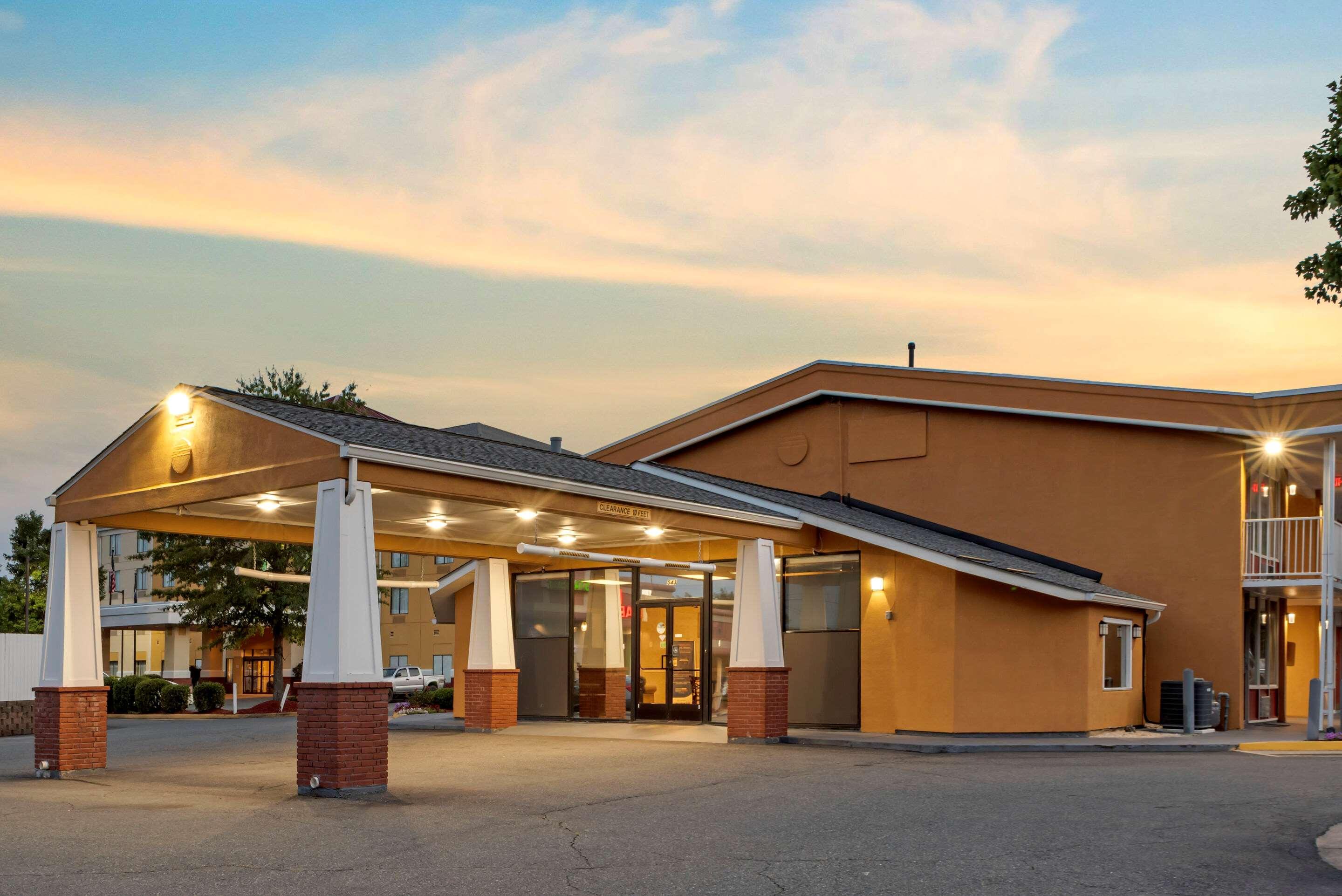 Quality Inn Fredericksburg Near Historic Downtown Exterior foto